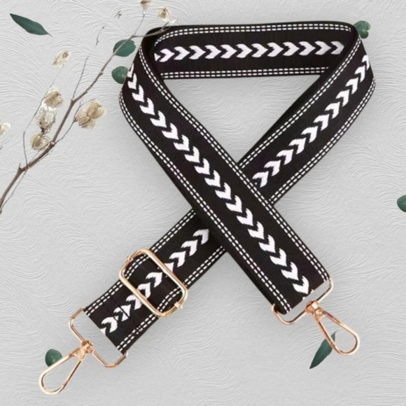 NKULTD Handbags - Geometric Pattern Adjustable Bag Strap Black & White Design Gold Hardware 💛